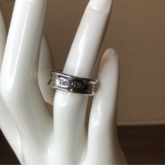 TIFFANY Sterling Silver Fluted Engraved Ring From 1997 Sz 5-1/2 - Picture 6 of 17